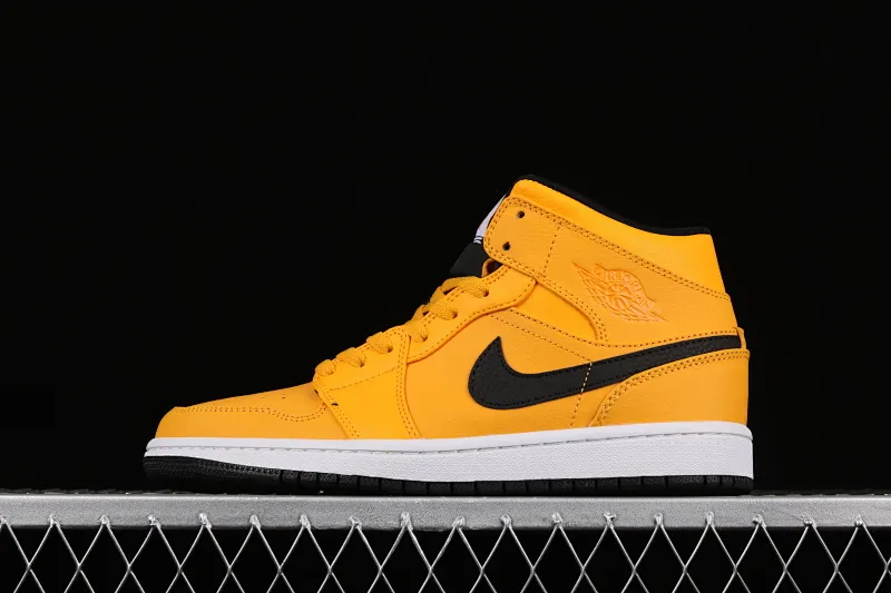 All Categories Air Jordan Jordan Series Basketball Shoes Air Jordan 1 Mid Air Jordan 1 Mid "Black and Yellow Little New Love" Taxi Color 554724-700